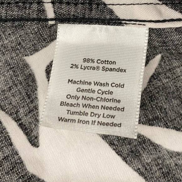 Talbots Petites Sleeveless Button up Palm leaf Pattern print Top - 8P - Picture 7 of 9